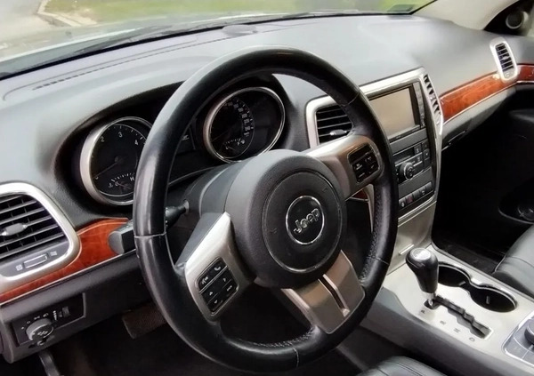 Jeep Grand Cherokee cena 54900 przebieg: 244900, rok produkcji 2012 z Łódź małe 631